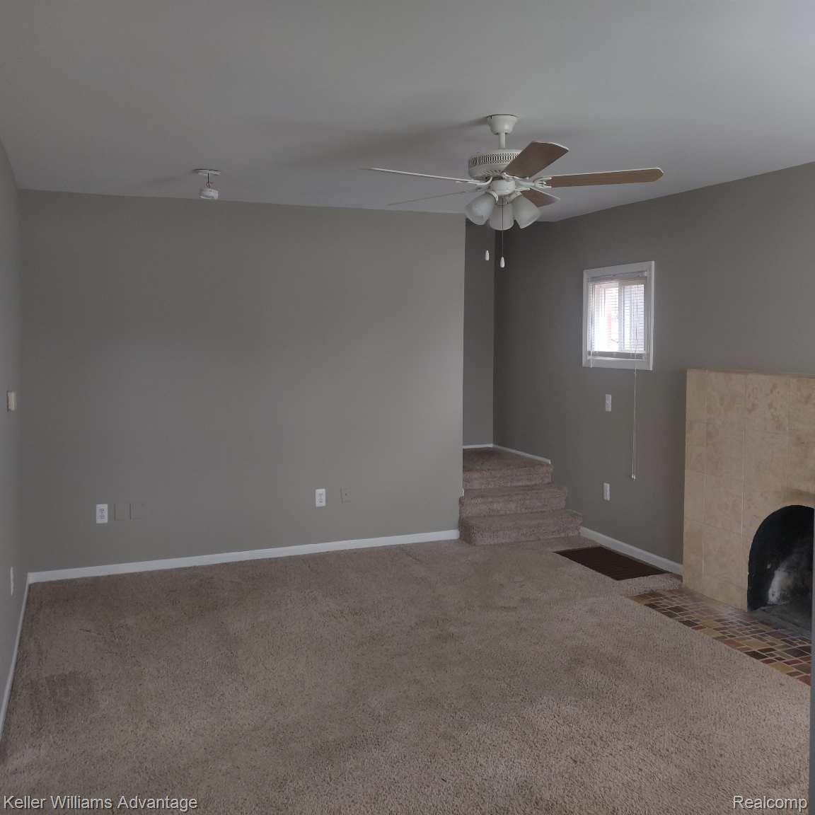 287 Elizabeth Lake Road Pontiac, MI 48341 - Photo 13 of 30 4832411084305872038.jpg