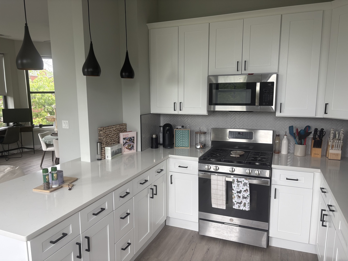 1456 West Addison Street, Unit 3 Chicago, IL 60613 - Photo 7 of 19