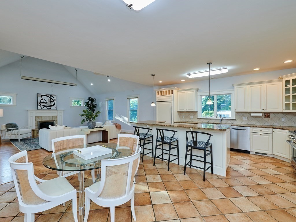 20 Garland Road Newton, MA 02459 - Photo 7 of 41 Gallery Image 7