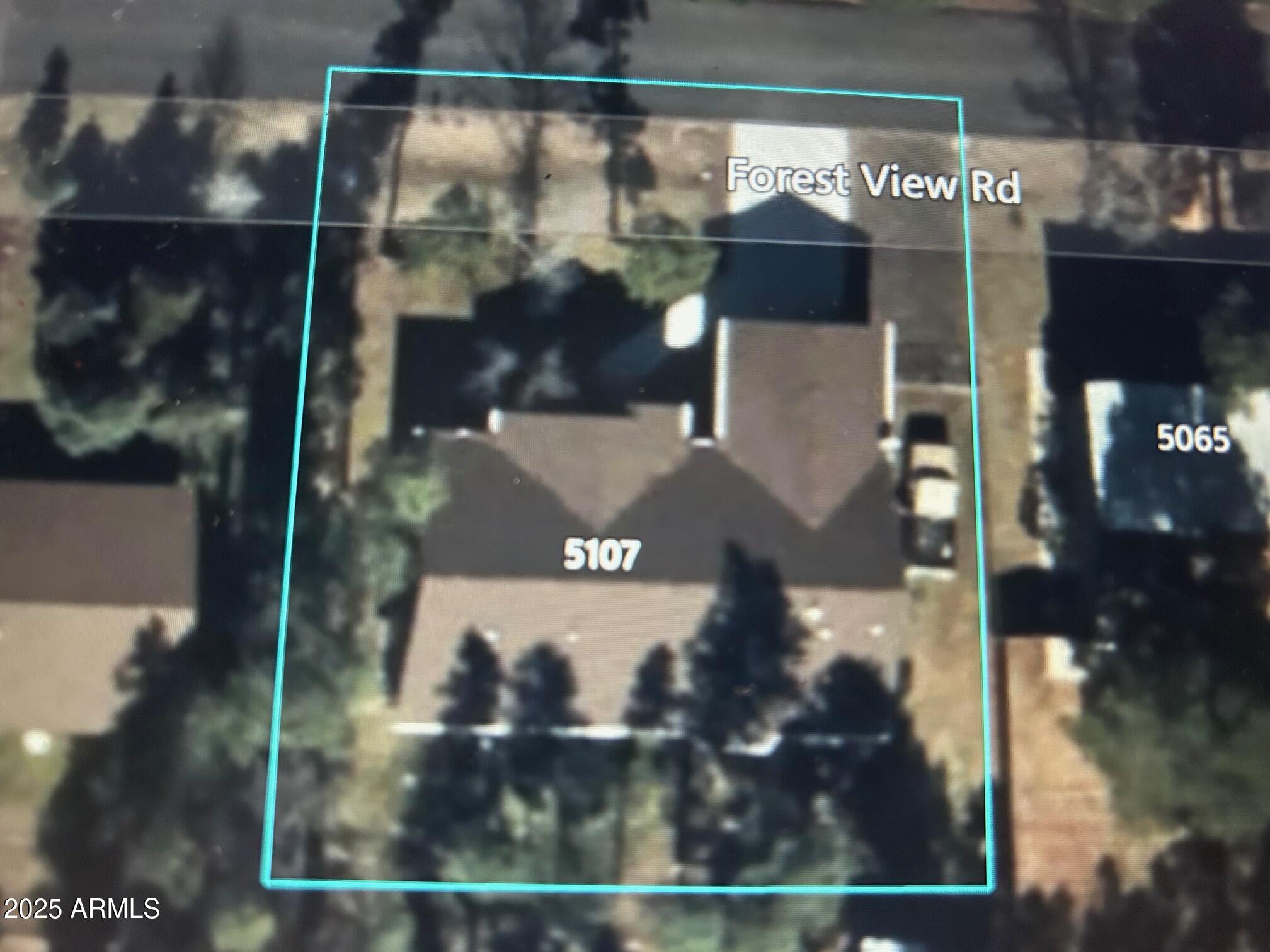 5107 Forest View Road Lakeside, AZ 85929 - Photo 20 of 24 a view of living room