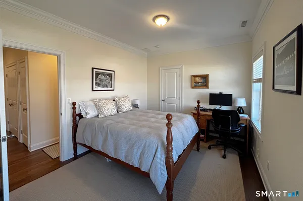 $6,000 | 860 Oldfield Road, Fairfield, CT 06824