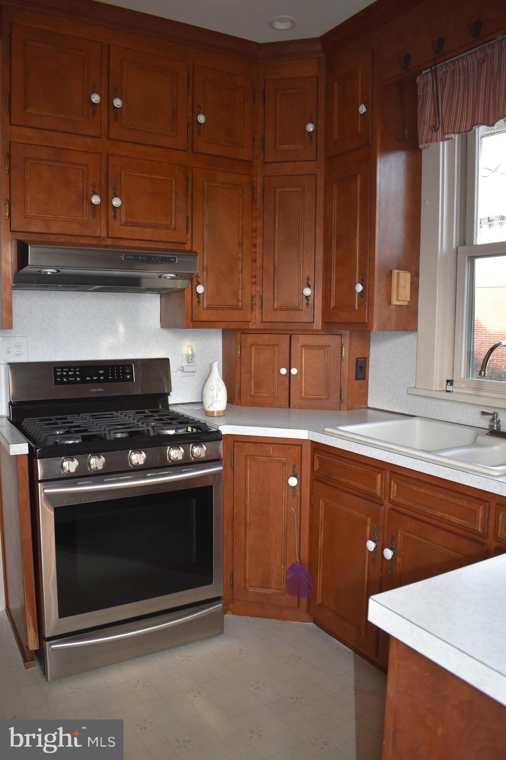 252 Pleasure Road Lancaster, PA 17601 - Photo 8 of 30 Gallery Image 8