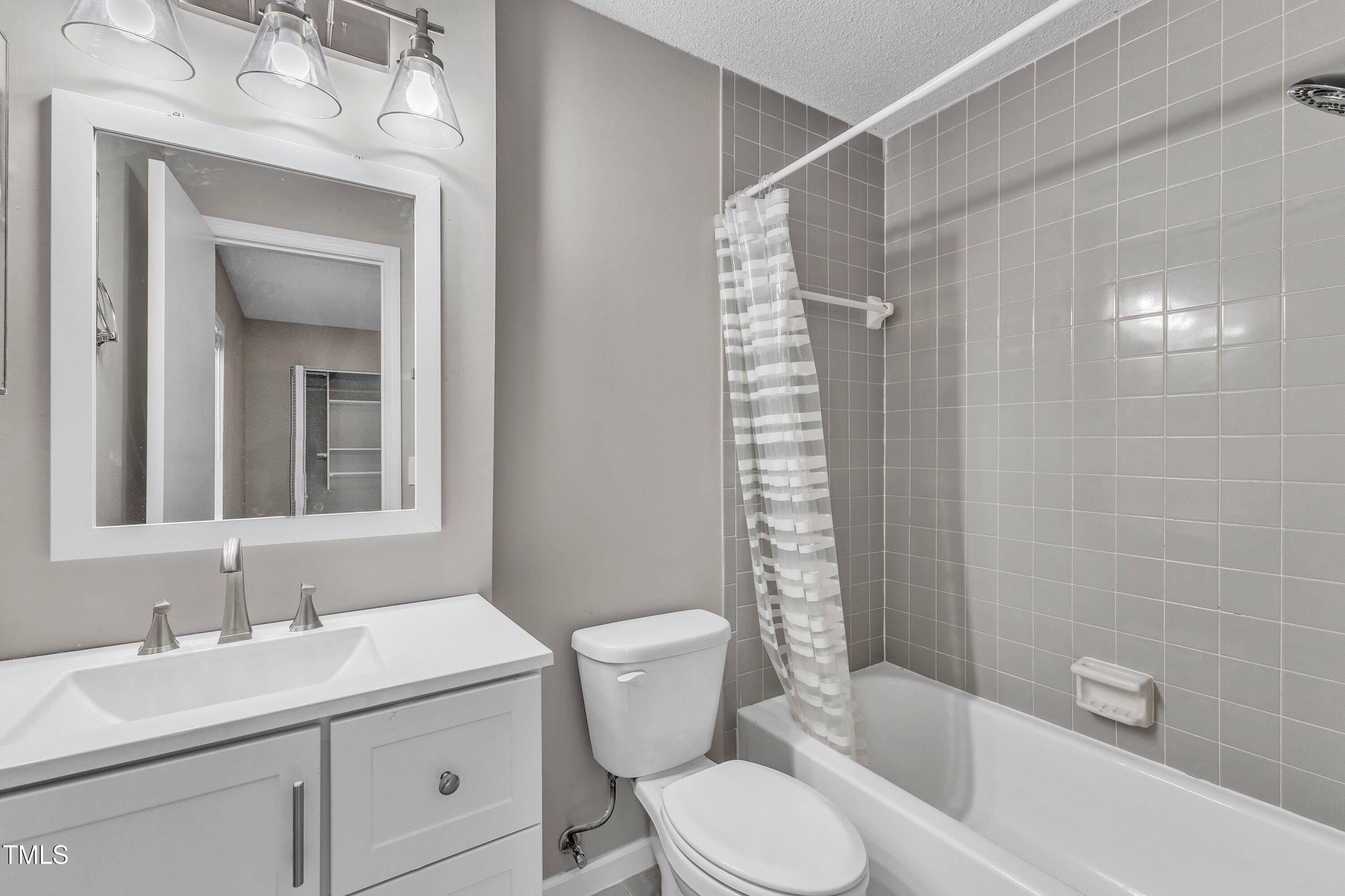 7811 Falcon Rest Circle Raleigh, NC 27615 - Photo 26 of 39 26-7811 Falcon-22