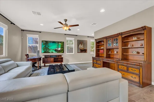 $495,000 | 851 North Water Street, Henderson, NV 89011