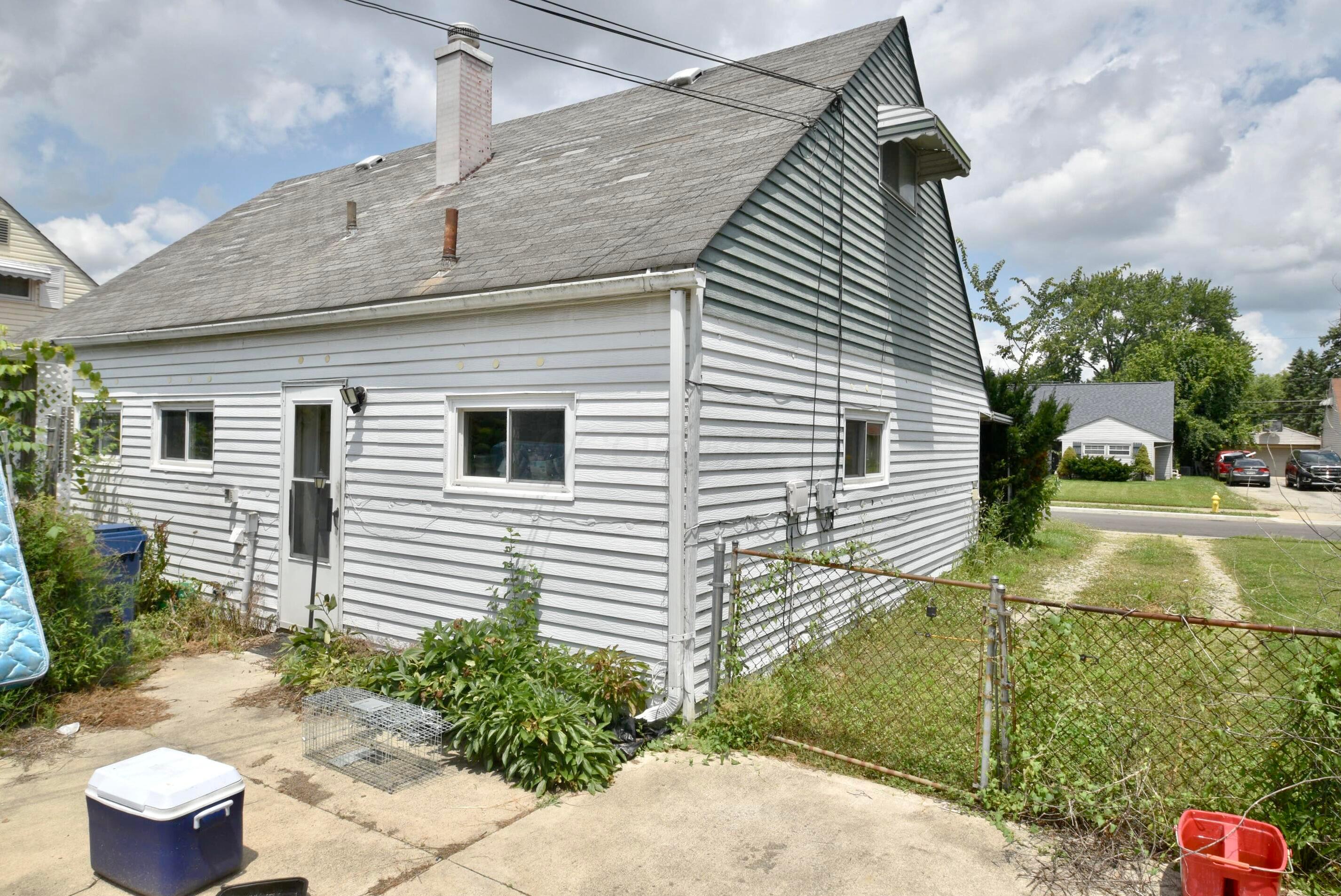 4027 Rickenbacker Avenue Columbus, OH 43213 - Photo 4 of 16 DSC_2529