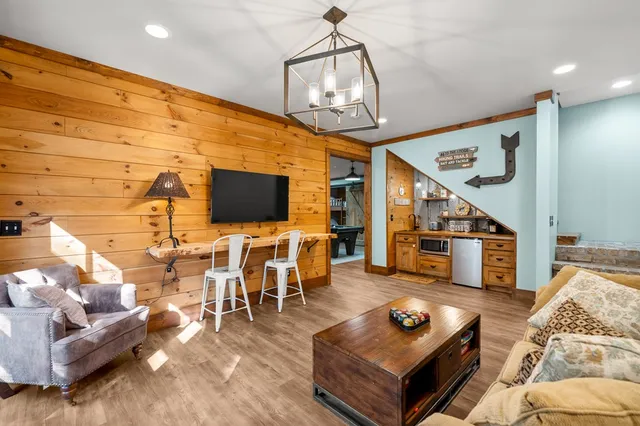 $879,500 | 1286 Deyton Drive, Blairsville, GA 30512