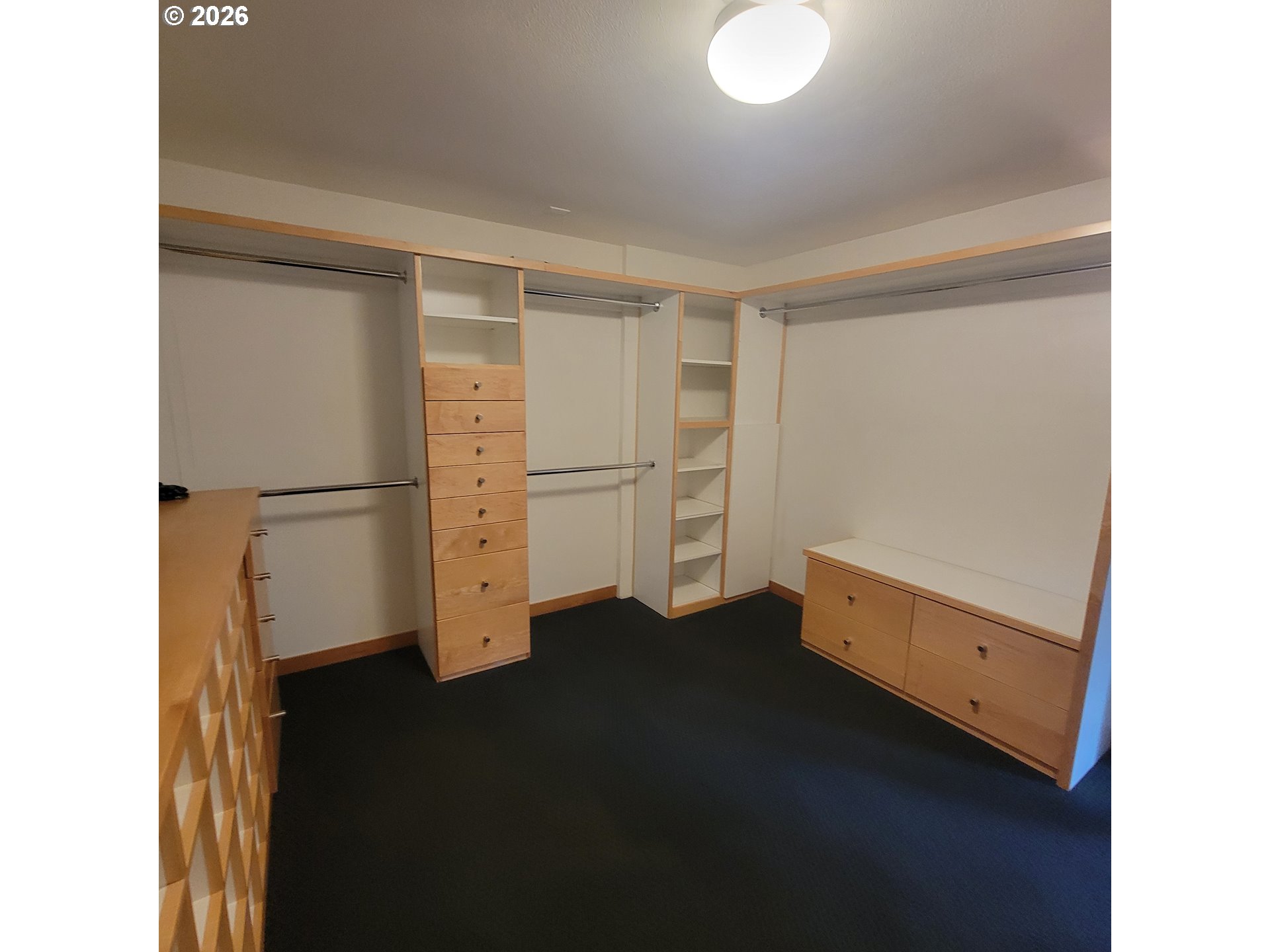 755 Southwest Chestnut Street Portland, OR 97219 - Photo 26 of 39