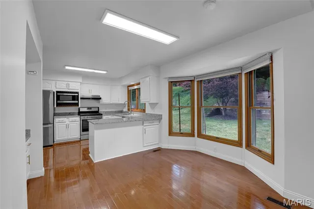 $499,900 | 14361 White Birch Valley Lane, Chesterfield, MO 63017