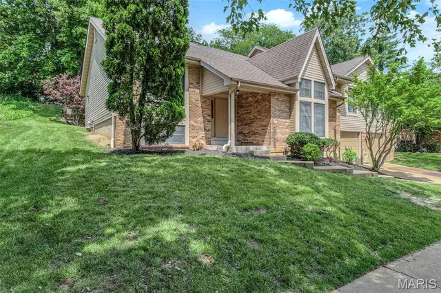 $499,900 | 14361 White Birch Valley Lane, Chesterfield, MO 63017