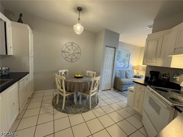 $3,750 | 14980 Vista View Way, Unit 202, Fort Myers, FL 33919