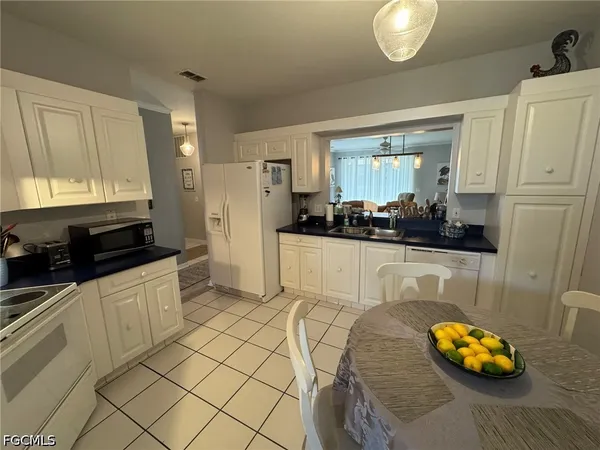 $3,750 | 14980 Vista View Way, Unit 202, Fort Myers, FL 33919