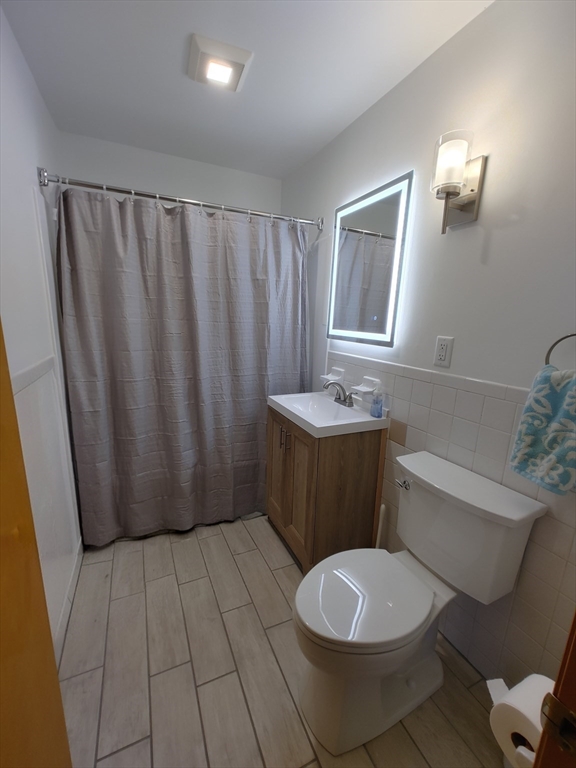56 Jacqueline Road, Unit 12 Waltham, MA 02452 - Photo 5 of 9
