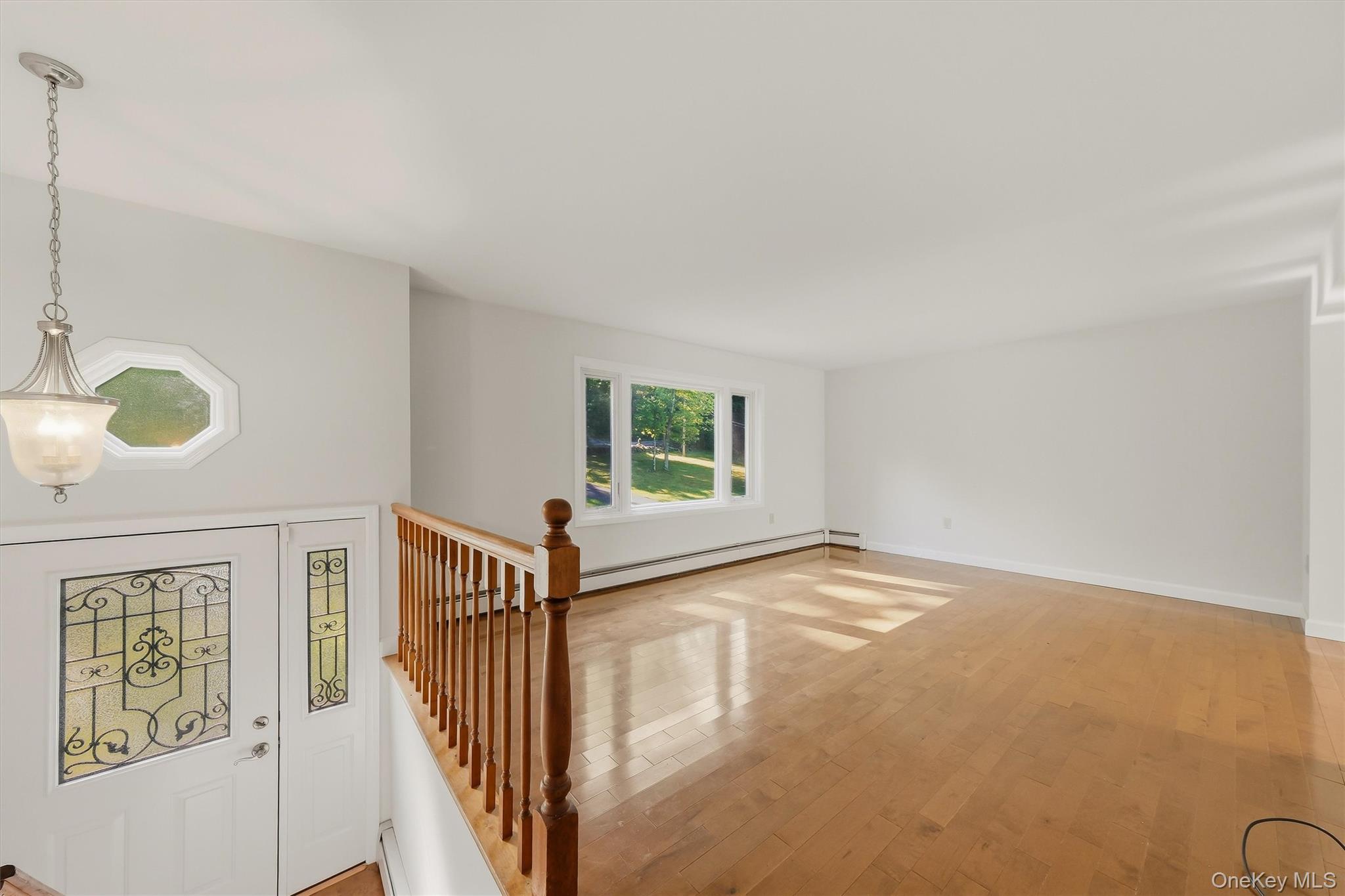 74 Peach Road Poughkeepsie, NY 12601 - Photo 6 of 38