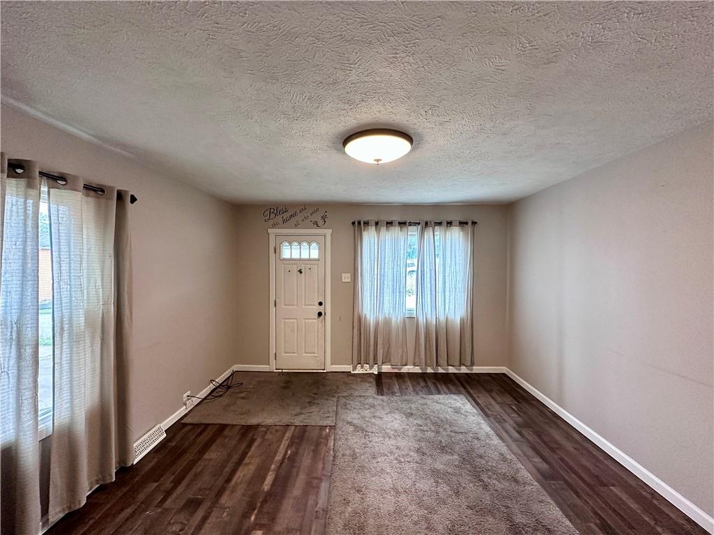 1816 Moravia Street New Castle, PA 16101 - Photo 7 of 30