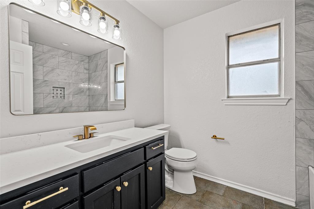 685 County Road 3673 Springtown, TX 76082 - Photo 14 of 24