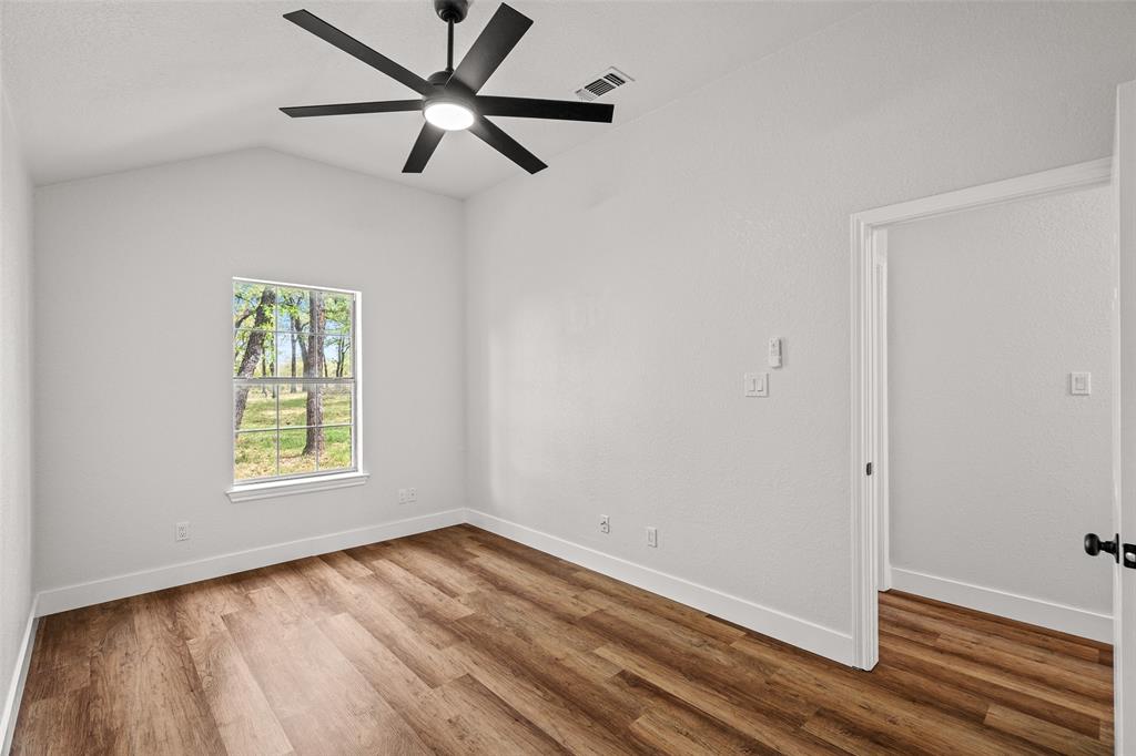 685 County Road 3673 Springtown, TX 76082 - Photo 16 of 24