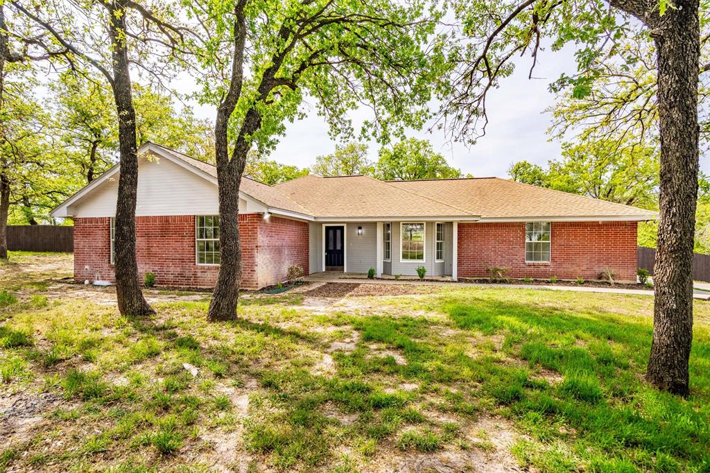 685 County Road 3673 Springtown, TX 76082 - Photo 2 of 24