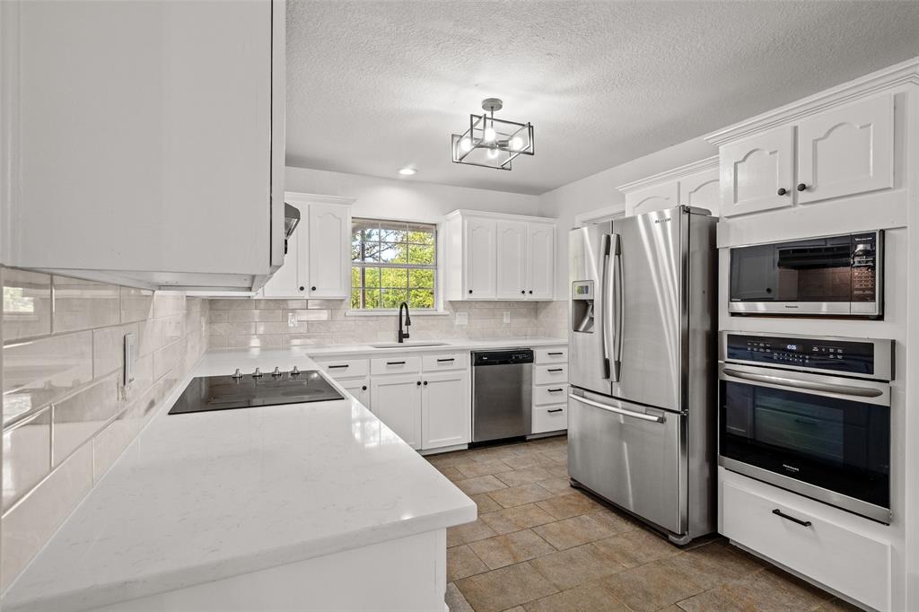 685 County Road 3673 Springtown, TX 76082 - Photo 4 of 24