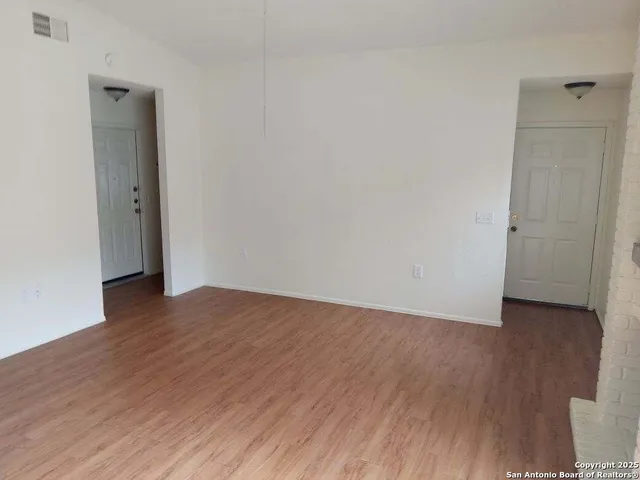 $1,095 | 9835 Meadow Way, Converse, TX 78109