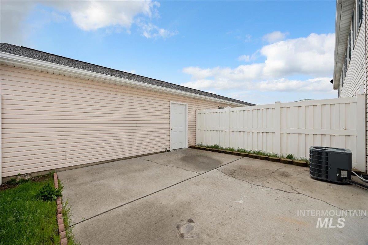 1897 Hampton Way Twin Falls, ID 83301 - Photo 32 of 48 View of patio / terrace