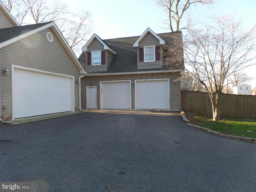741 Hilltop Road Arnold, MD 21012 - Photo 3 of 28 Exterior (General)