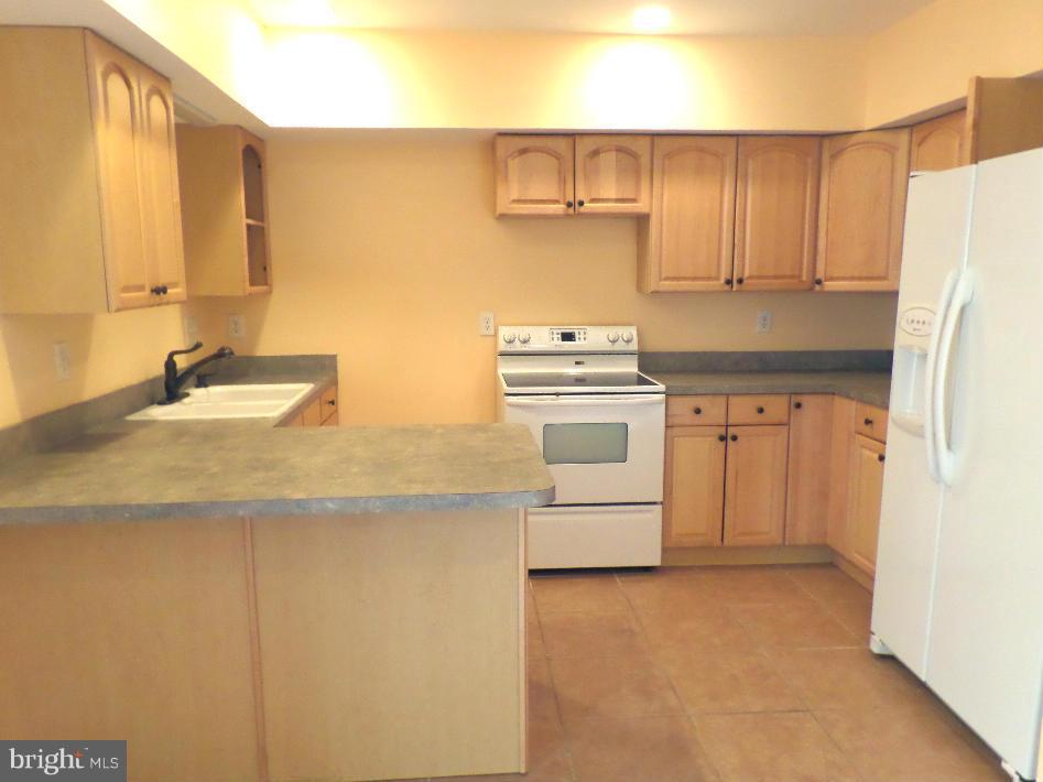 741 Hilltop Road Arnold, MD 21012 - Photo 26 of 28 Kitchen
