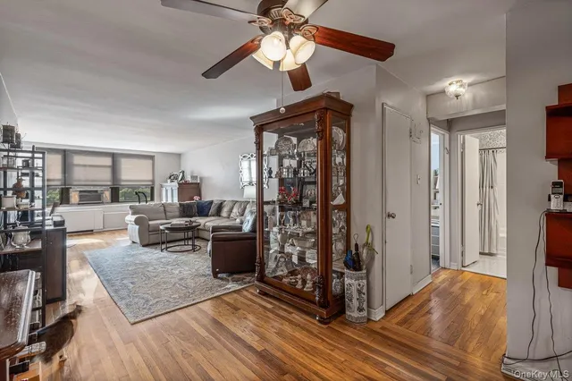 $399,000 | 18-55 Corporal Kennedy Street, Unit 6H | Bay Terrace