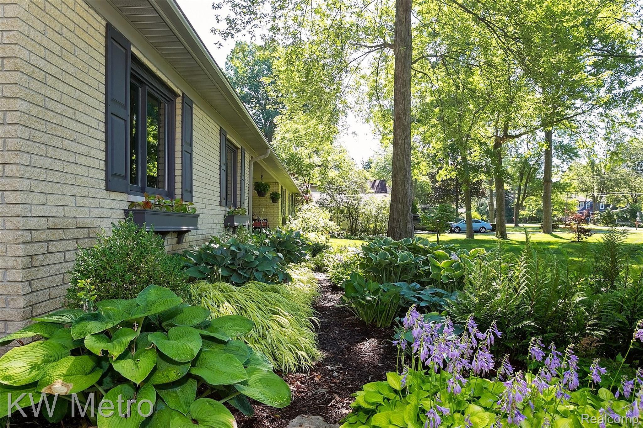 615 Trinway Road Troy, MI 48085 - Photo 44 of 49 Trinway-33.jpg