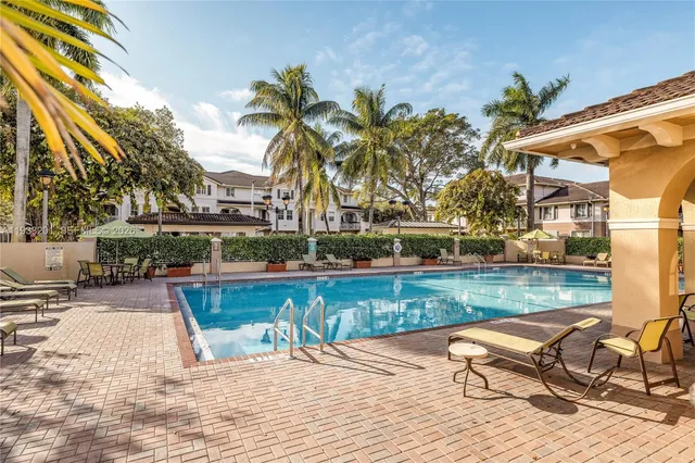 $2,600 | 8854 West Flagler Street, Unit 210, Miami, FL 33174