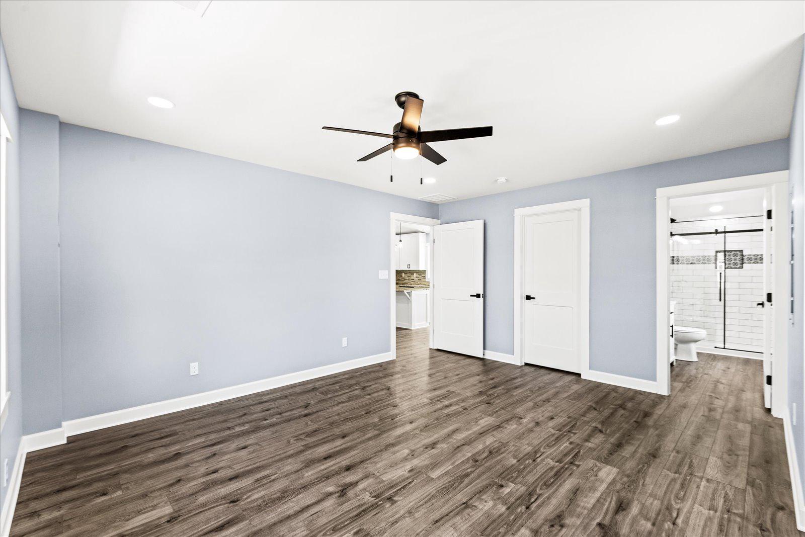 408 Wirt Street Colonial Beach, VA 22443 - Photo 21 of 48 Primary Bedroom_ Spacious Ensuite bedroom