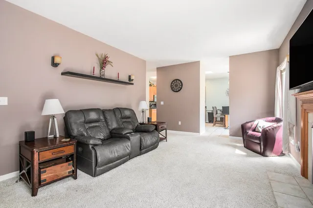 $569,900 | 69154 Elkhart Road, Edwardsburg, MI 49112