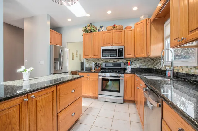 $569,900 | 69154 Elkhart Road, Edwardsburg, MI 49112