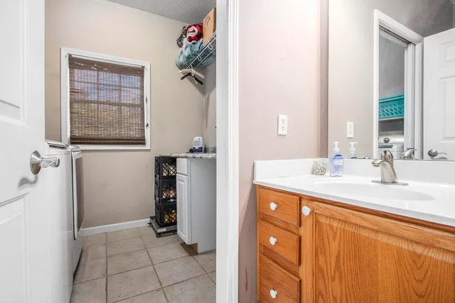 $569,900 | 69154 Elkhart Road, Edwardsburg, MI 49112