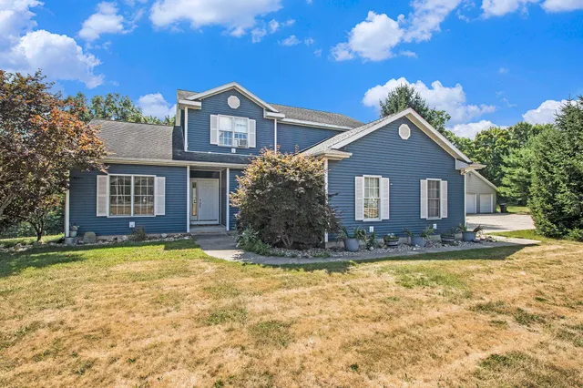 $569,900 | 69154 Elkhart Road, Edwardsburg, MI 49112