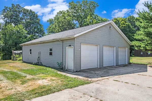 $569,900 | 69154 Elkhart Road, Edwardsburg, MI 49112