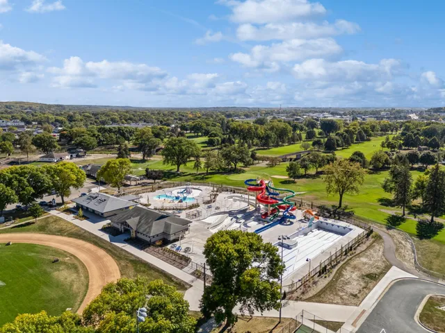 $371,950 | 5419 Queens Drive Northwest, Rochester, MN 55901