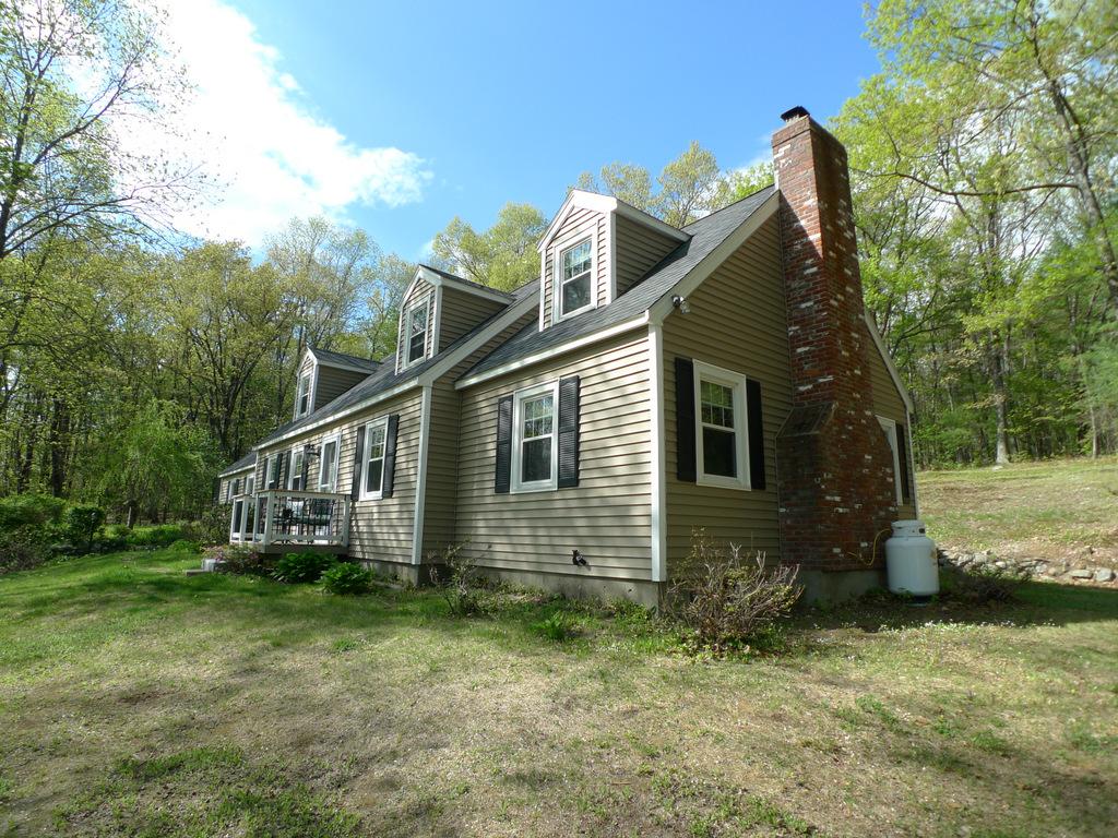 128 Giles Road East Kingston, NH 03827 - Photo 2 of 36 Gallery Image 2