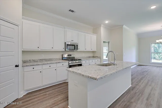 $319,999 | 107 Hyde Park Drive, Brandon, MS 39042