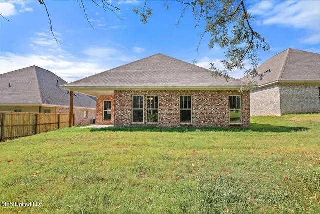 $319,999 | 107 Hyde Park Drive, Brandon, MS 39042