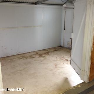 222 Partridge Road Pittsfield, MA 01201 - Photo 11 of 13 wkrm