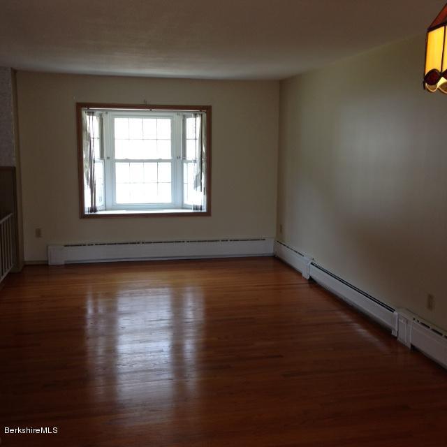 222 Partridge Road Pittsfield, MA 01201 - Photo 4 of 13 lvgrm