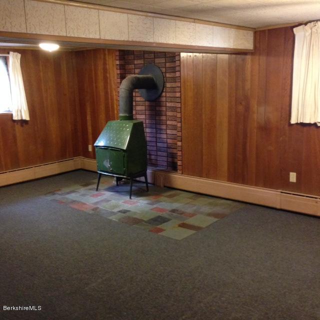 222 Partridge Road Pittsfield, MA 01201 - Photo 10 of 13 fmrm