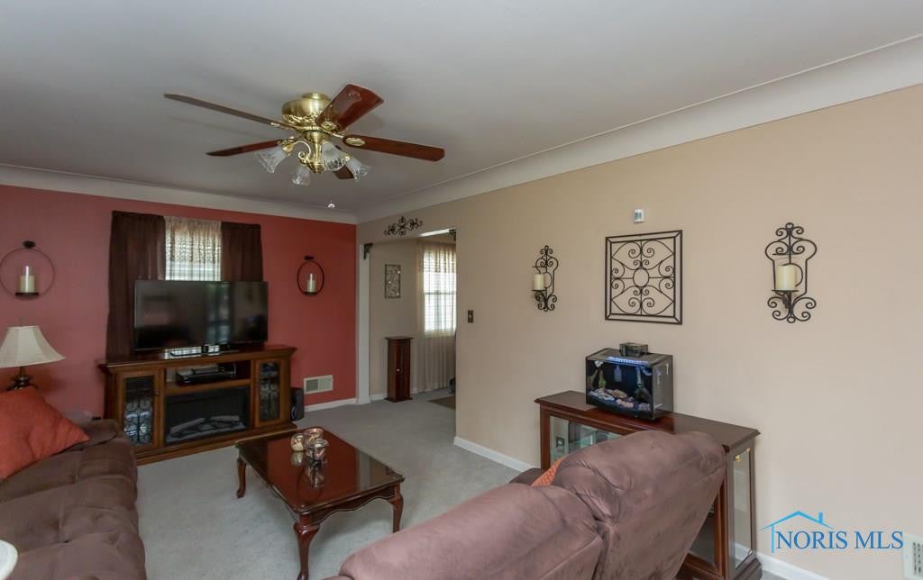627 Waybridge Road Toledo, OH 43612 - Photo 4 of 26 Gallery Image 4
