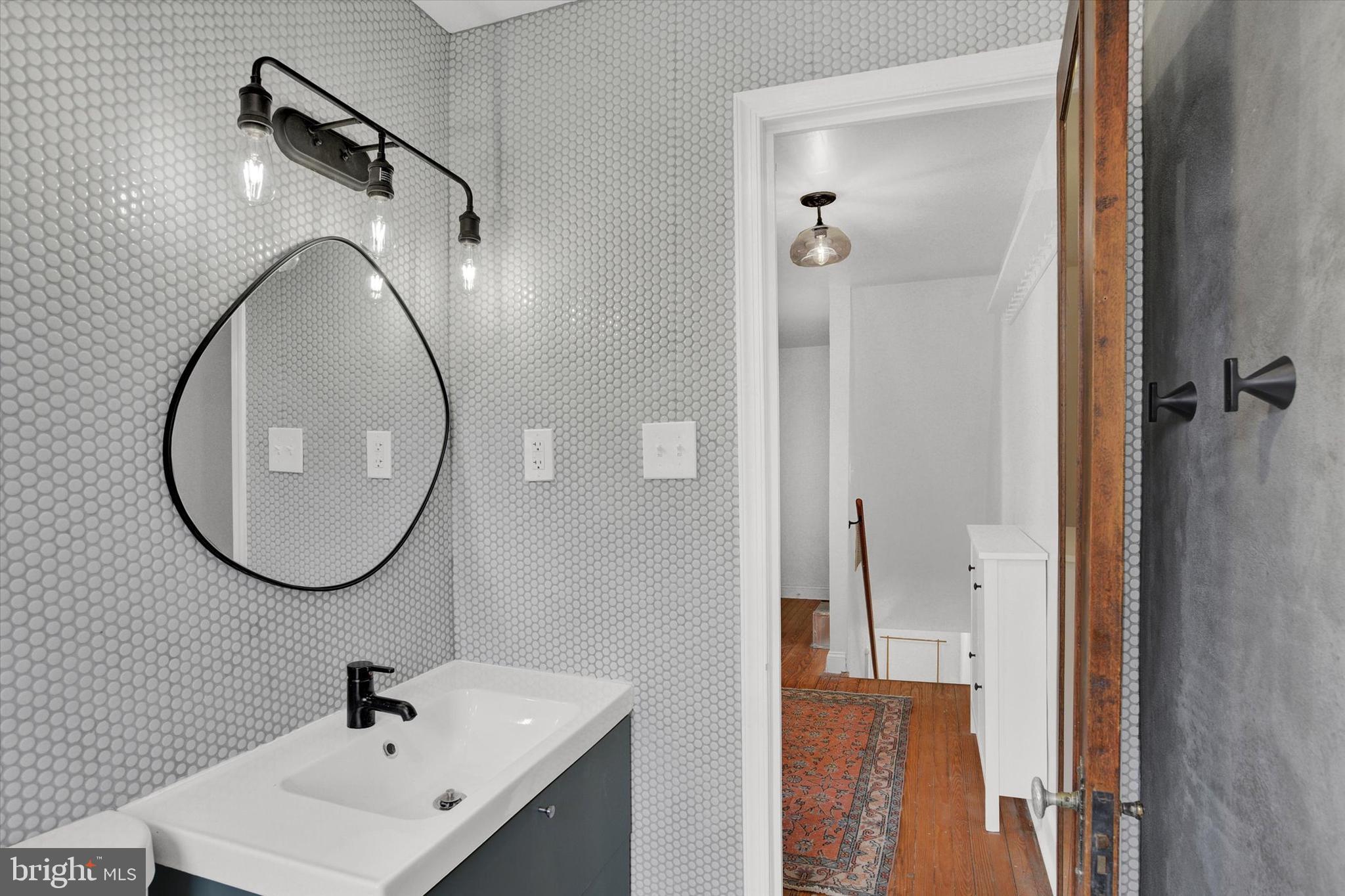 615 Deepdene Road Baltimore, MD 21210 - Photo 16 of 27 2nd floor full bath