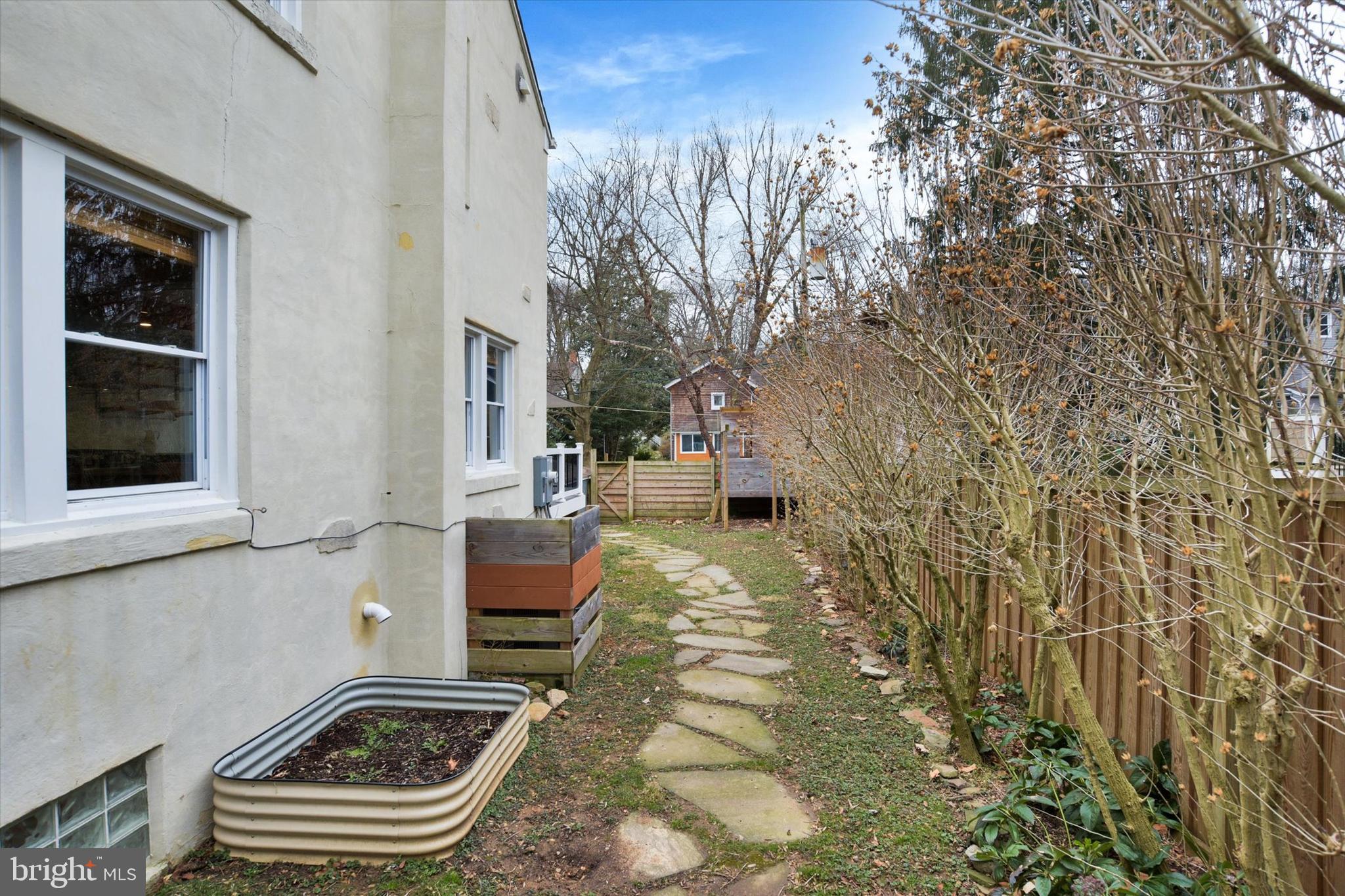 615 Deepdene Road Baltimore, MD 21210 - Photo 26 of 27 Side exterior