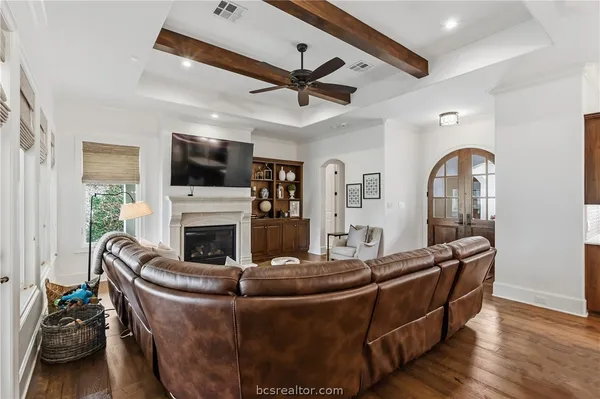 $749,900 | 4229 Villaggio Court, Bryan, TX 77802