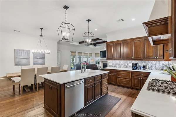 $749,900 | 4229 Villaggio Court, Bryan, TX 77802