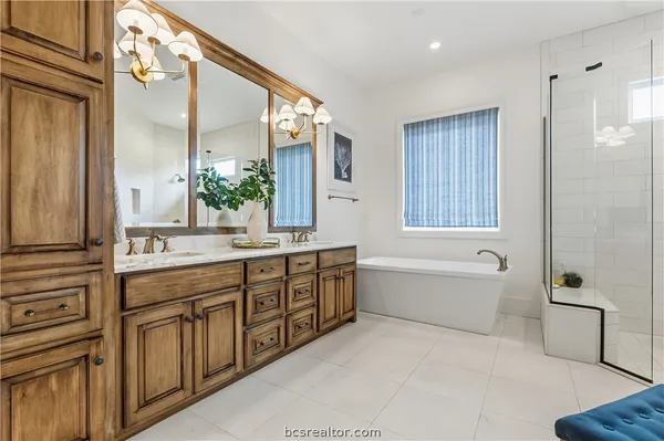 $749,900 | 4229 Villaggio Court, Bryan, TX 77802