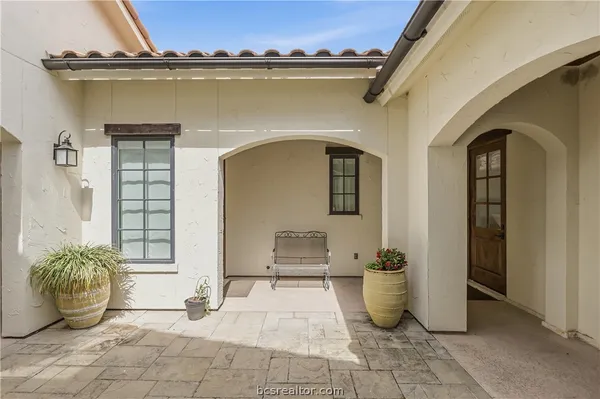 $749,900 | 4229 Villaggio Court, Bryan, TX 77802