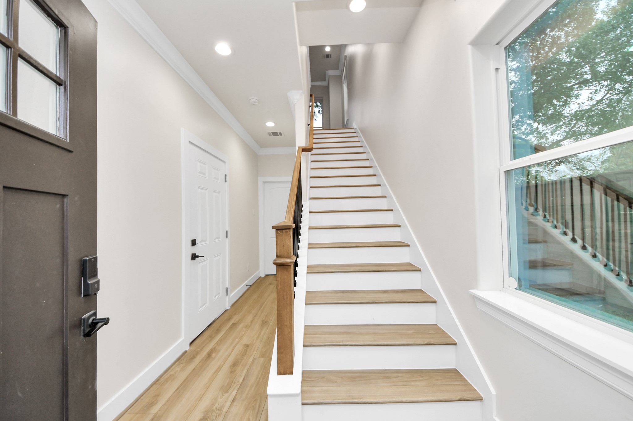 2007 Briley Street Houston, TX 77004 - Photo 9 of 36